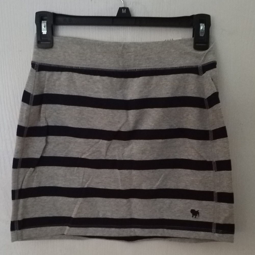 Aeropostale SKIRT XS Navy/grey Stripe spandex NEW WT Stretch Yoga Mini
